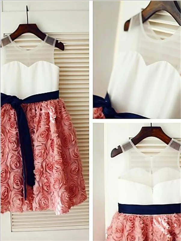 Lace Princess Scoop Tea-Length Flower Girl Dresses With Hand-made Flower