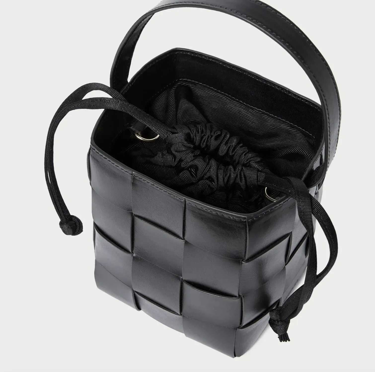 LAITH WIDE WOVEN TOP HANDLE