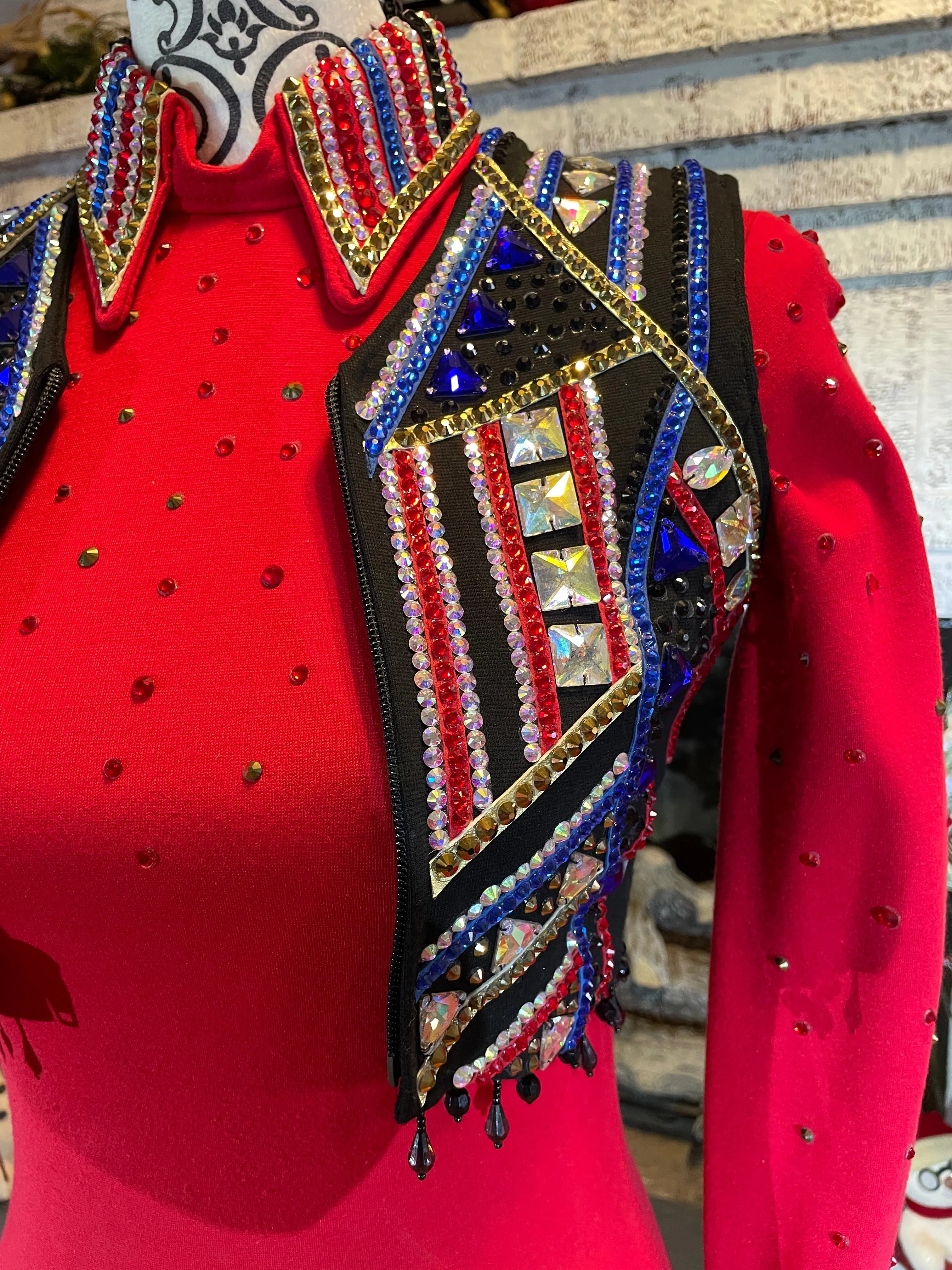Lionized Designs on consignment bolero vest set youth 10-12