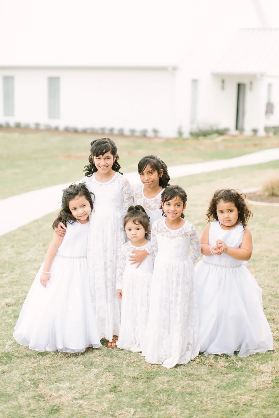 Long Sleeves Floor Length Lace Flower Girls Dress for Winter Wedding