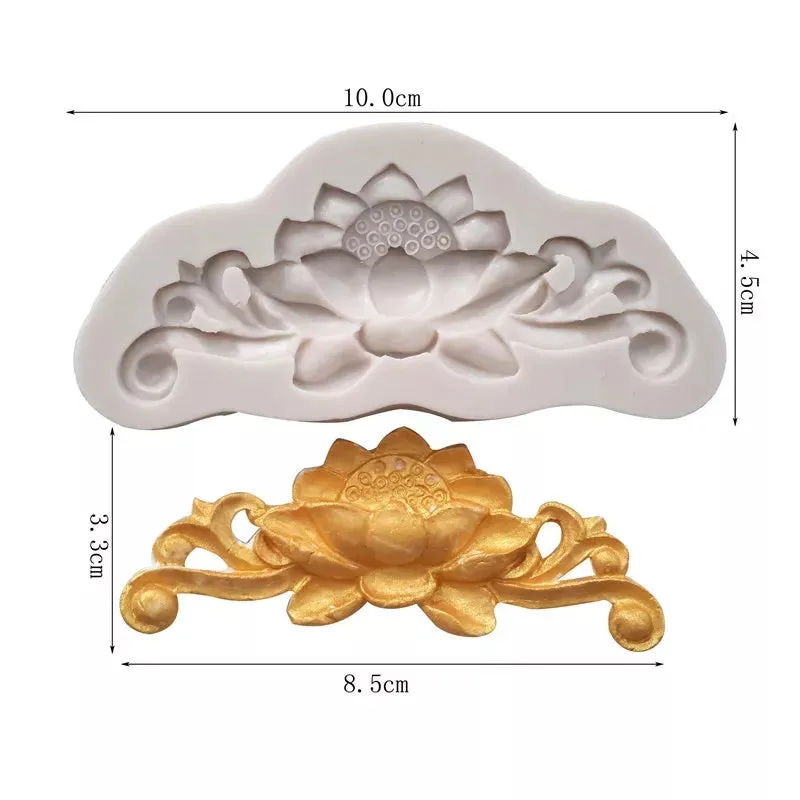 LOTUS FLOWER CENTER WITH SCROLL BORDER MOULD