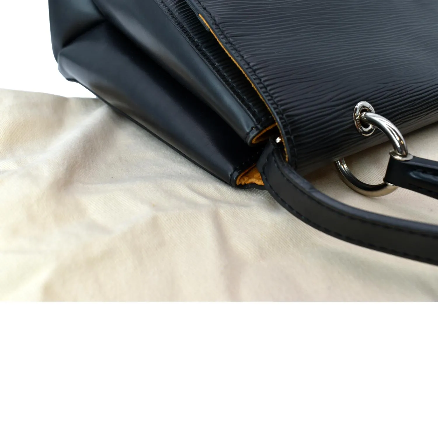 LOUIS VUITTON Grenelle MM Epi Leather Shoulder Bag Black