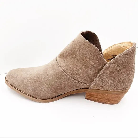 {LUCKY BRAND} Fahmida  Suede Ankle Bootie