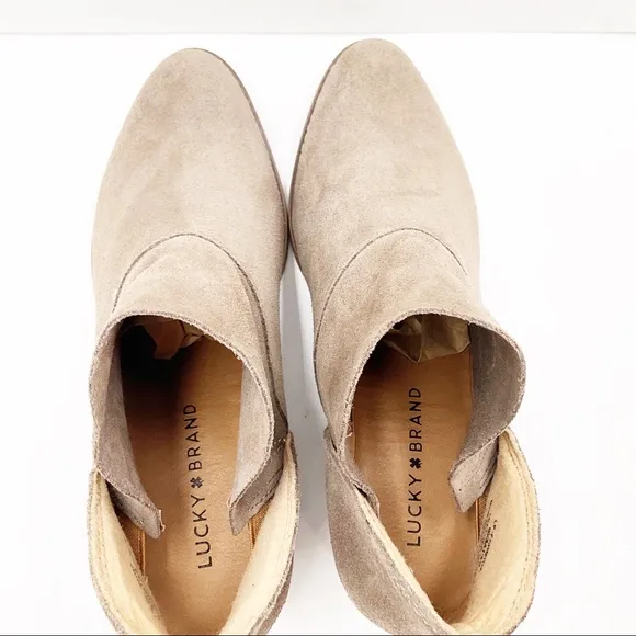 {LUCKY BRAND} Fahmida  Suede Ankle Bootie