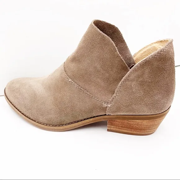 {LUCKY BRAND} Fahmida  Suede Ankle Bootie