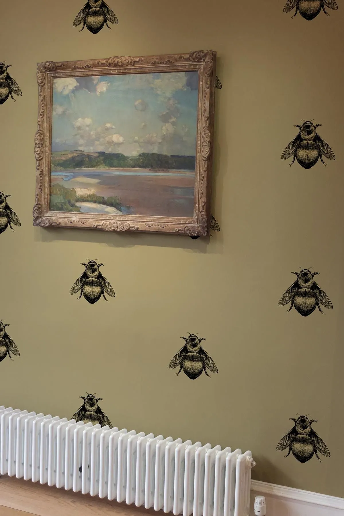 napoleon bee wallpaper