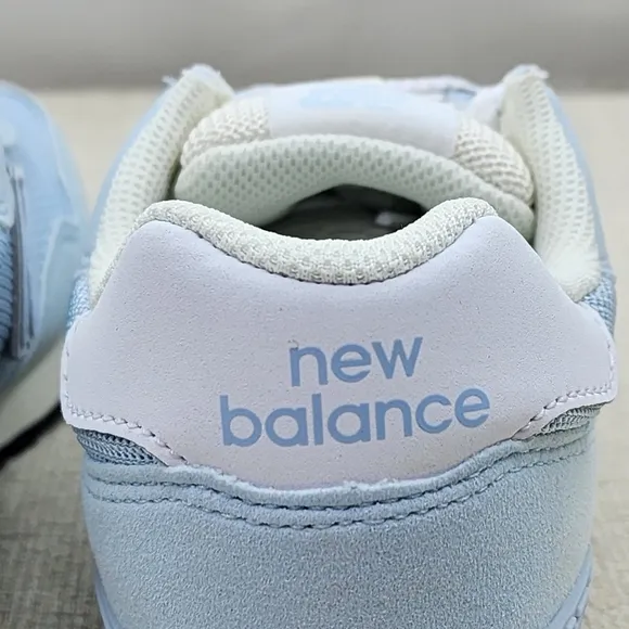 New Balance Kid's 515 v3 Casual Suede Lace Up Sneaker - 3.5
