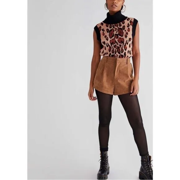 NWTGS FREE PEOPLE Roma Vegan Suede Shorts / Mocha
