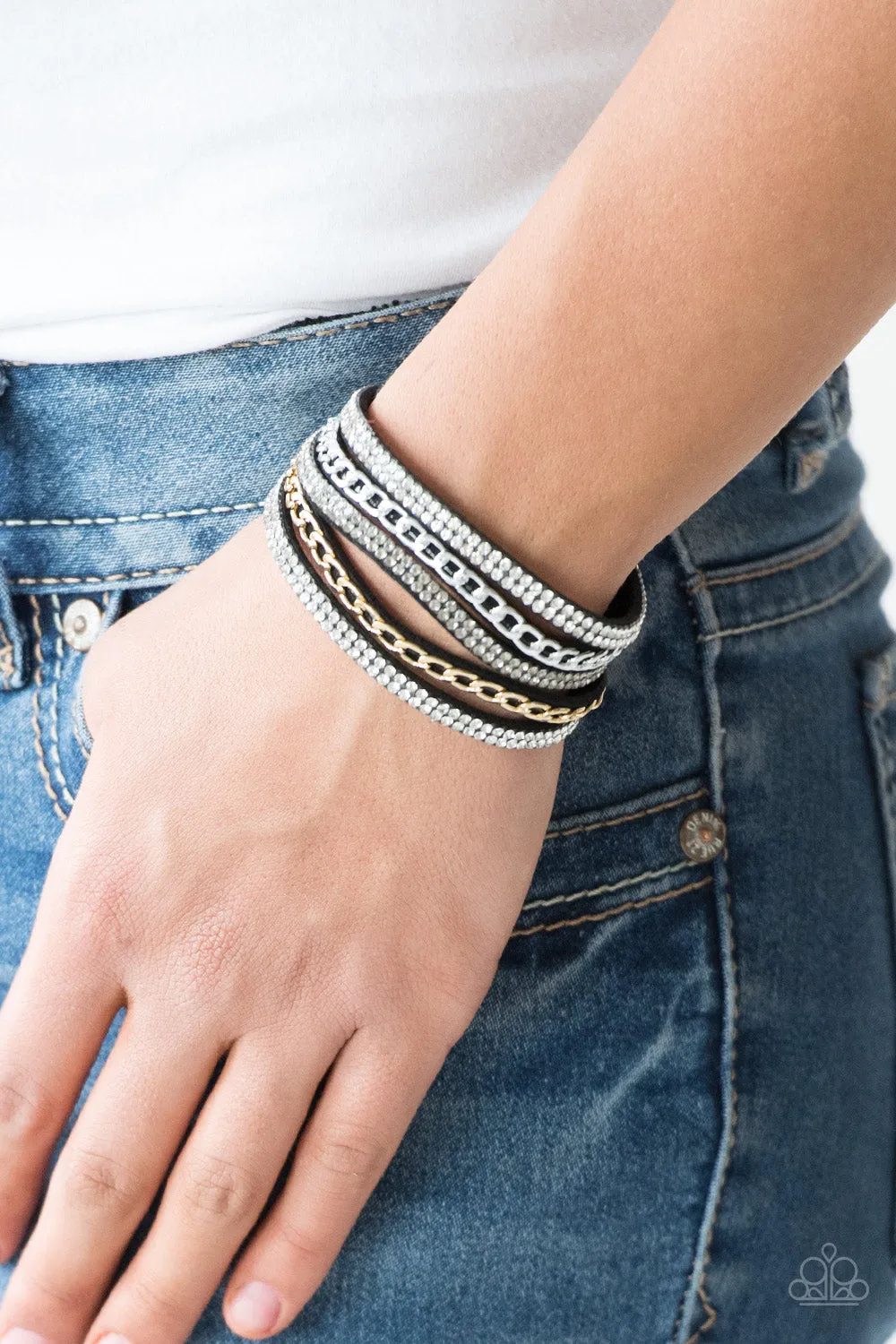 Paparazzi - Fashion Fiend - Black Snap Bracelet