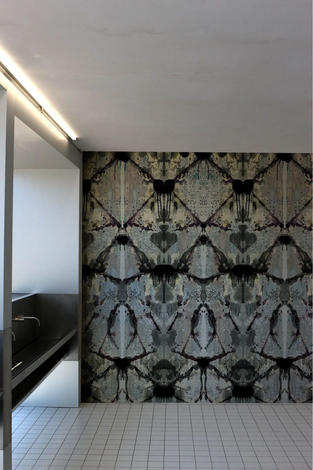 rorschach diamond blue grey panel wallpaper