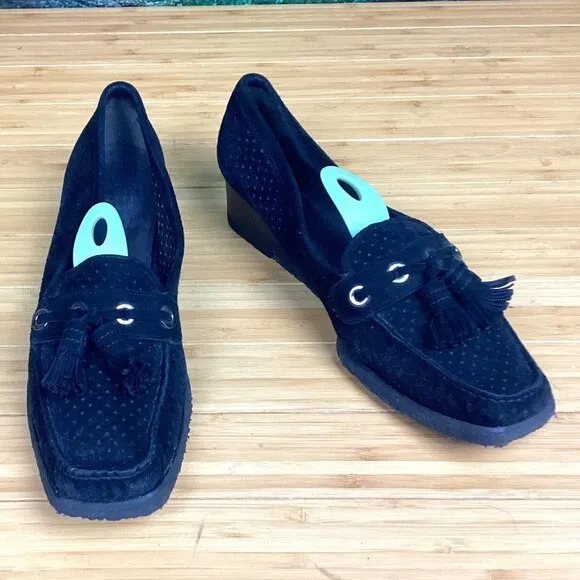 STUART WEITZMAN Black Wedge Loafters w/ Tassels 8M