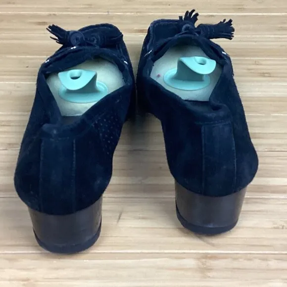 STUART WEITZMAN Black Wedge Loafters w/ Tassels 8M