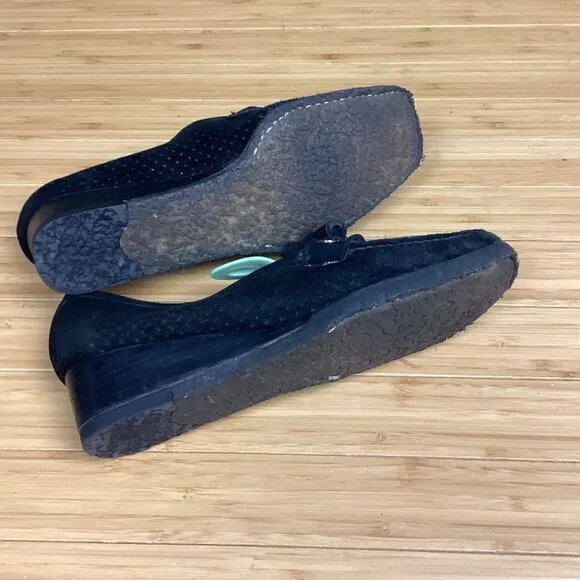 STUART WEITZMAN Black Wedge Loafters w/ Tassels 8M