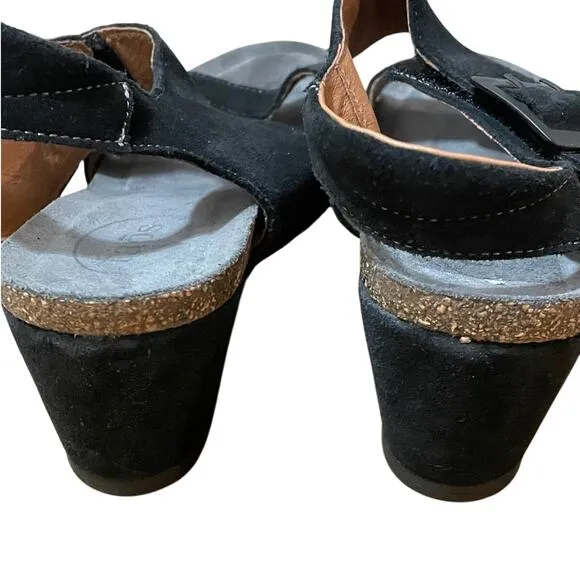 Taos High Society Black Suede Adjustable Comfort Leather Support Sandal Size 41