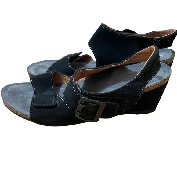 Taos High Society Black Suede Adjustable Comfort Leather Support Sandal Size 41
