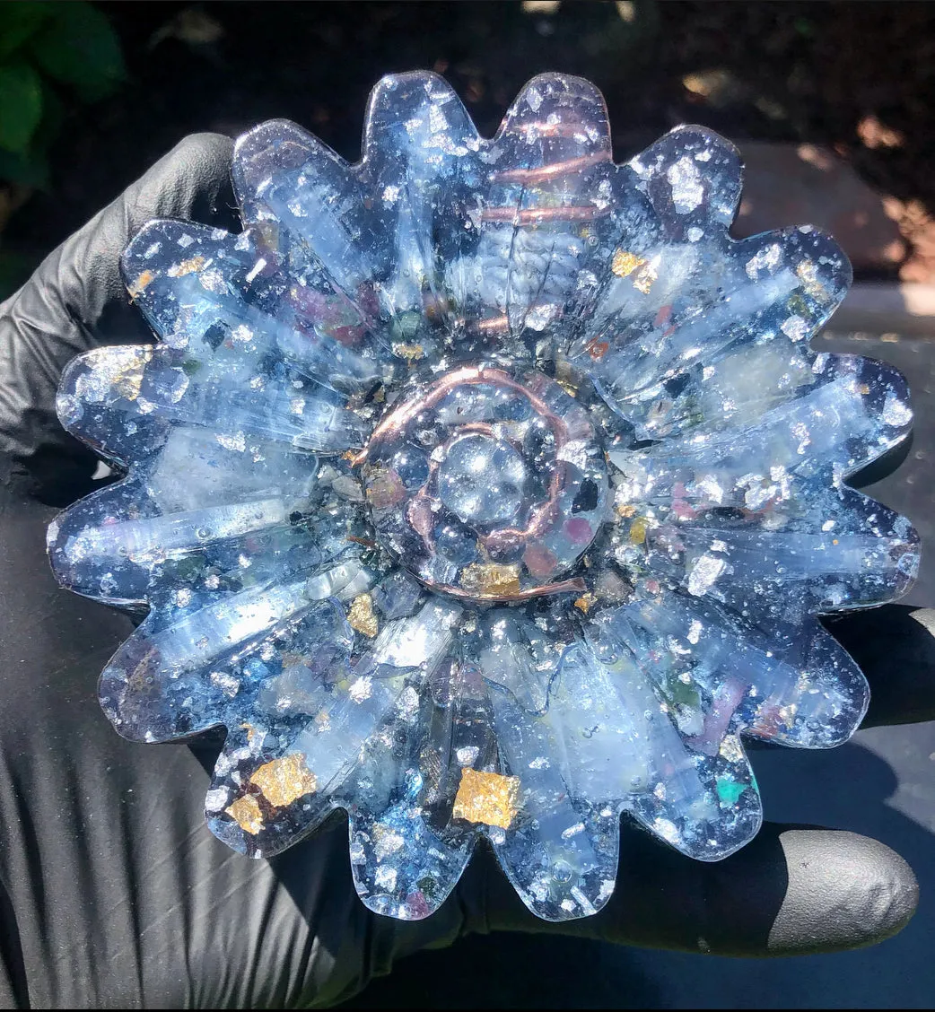 The “Flower Equalizer” 15 Hz Radionics Charging Plate- 17 oz, 4.25” diameter, 1.5” height