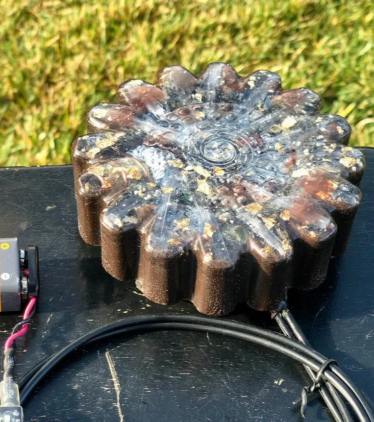 The “Flower Equalizer” 15 Hz Radionics Charging Plate- 17 oz, 4.25” diameter, 1.5” height