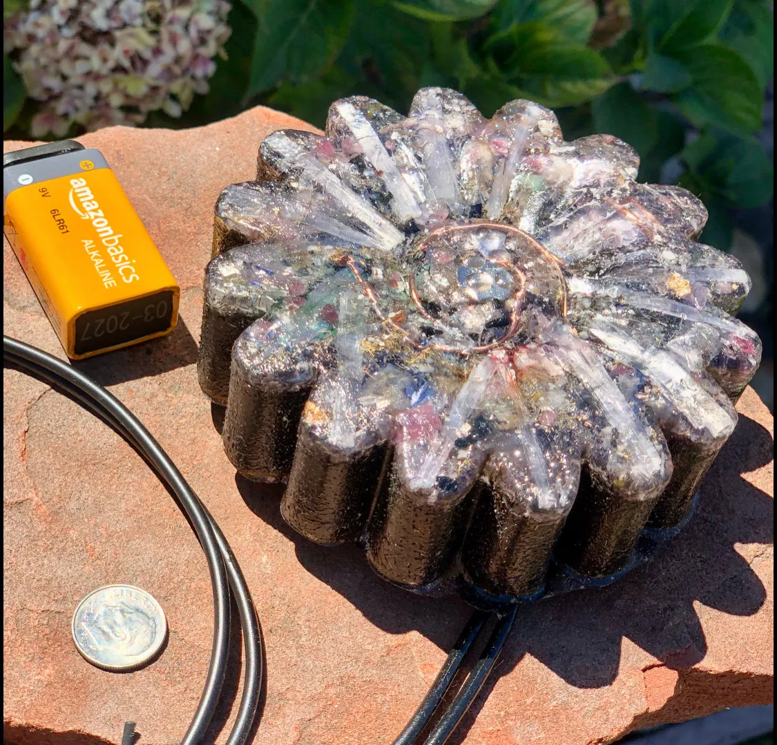 The “Flower Equalizer” 15 Hz Radionics Charging Plate- 17 oz, 4.25” diameter, 1.5” height