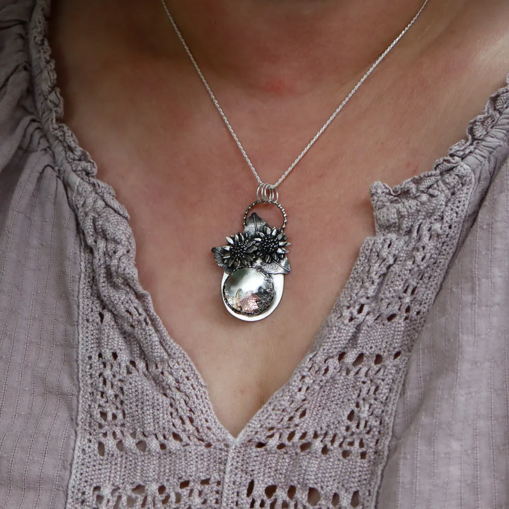 The Hiding Mouse Necklace