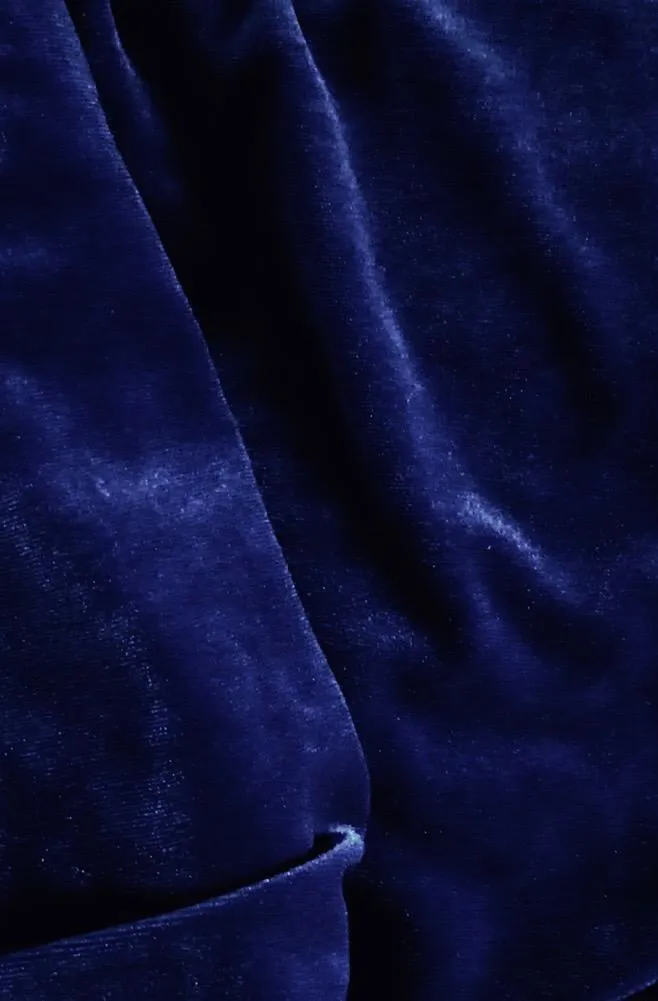 The Sapphire Velvet Queen by Kim Hawthorne