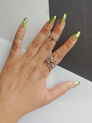 The Simple Promise Ring in Silver