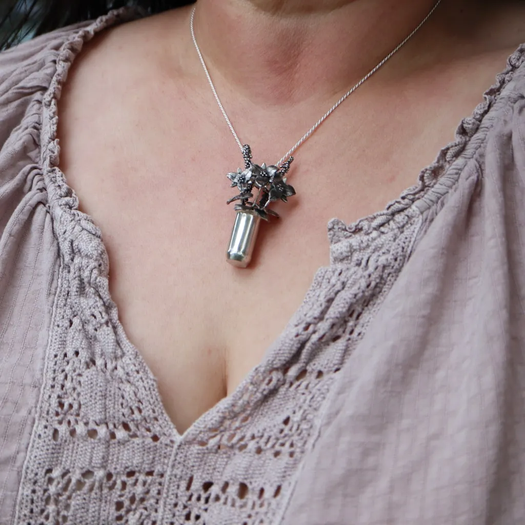 Trillium Vase Necklace