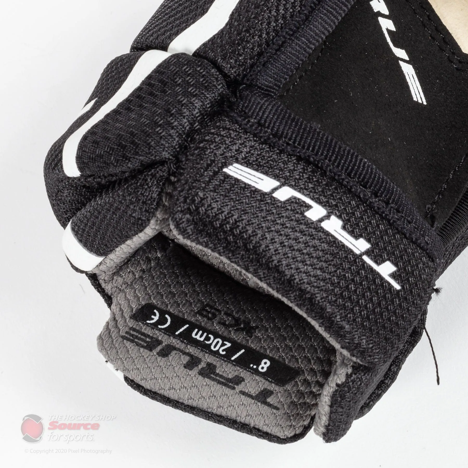 TRUE XC9 Pro Youth Hockey Gloves