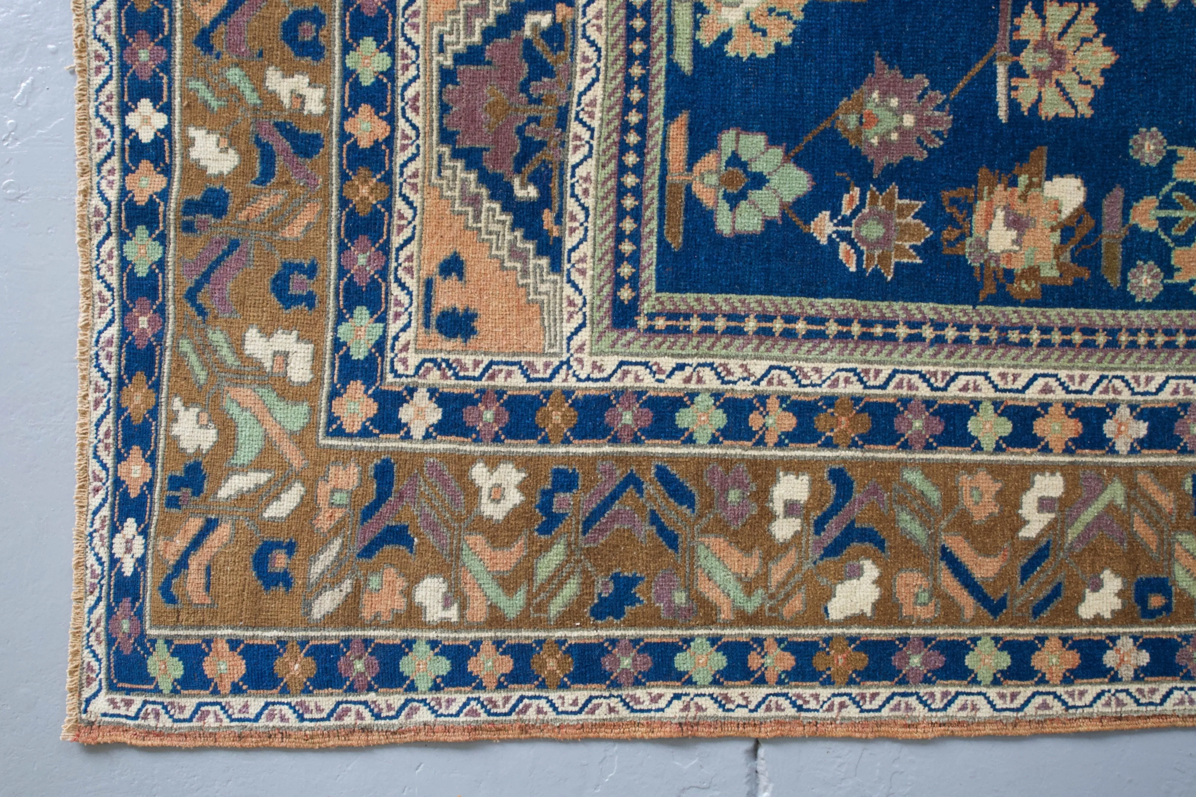 Vintage Turkish Taspinar Rug 7'6"x12'5"