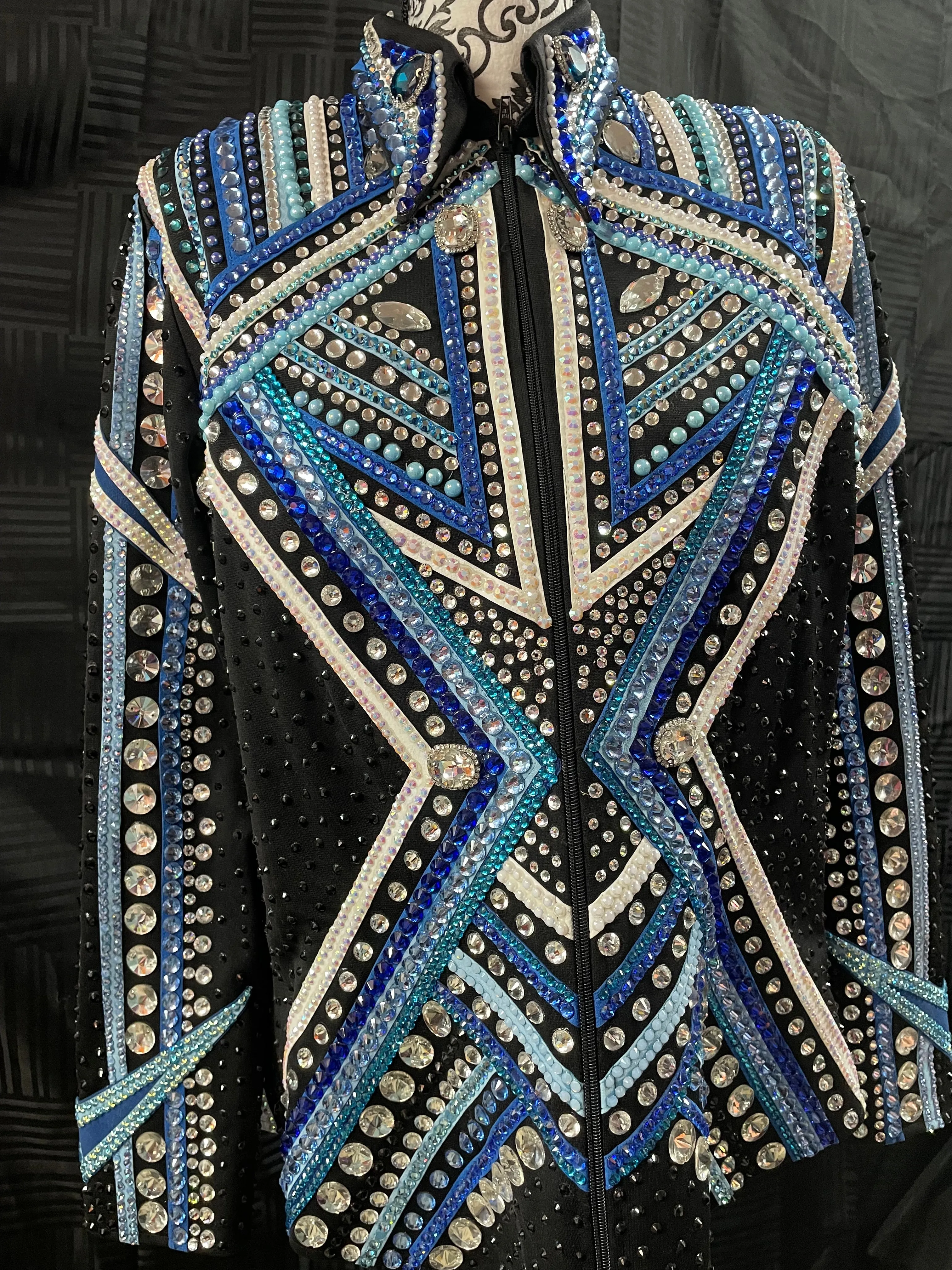 XXLarge Show-Off Designs jacket on consignment
